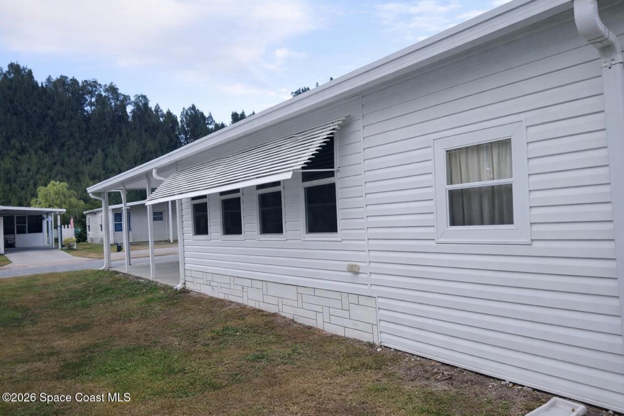 494 Papaya Circle, Barefoot Bay, FL 32976 Photo