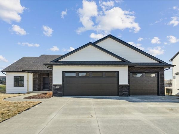 715 Cedar Bend Drive, Solon, IA 52333