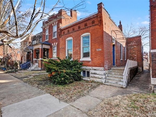 2922 Virginia Avenue, St Louis, MO 63118
