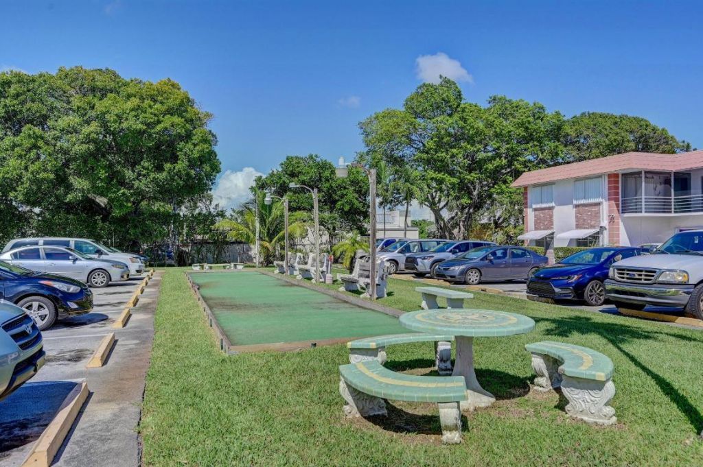 3550 NW 8th Avenue, Unit 808, Pompano Beach, FL 33064 Photo
