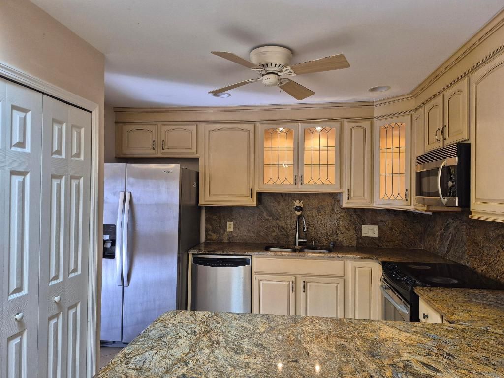 1459 Captains Walk, Unit 31 A, Fort Pierce, FL 34950 Photo