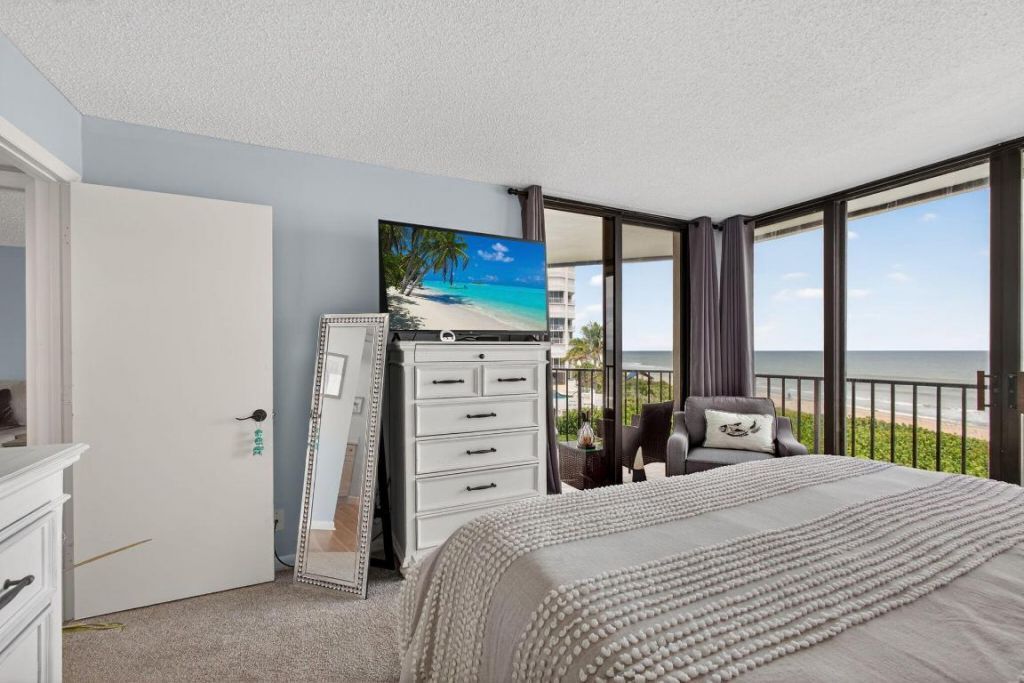 9650 S Ocean Drive, Unit 302, Jensen Beach, FL 34957 Photo