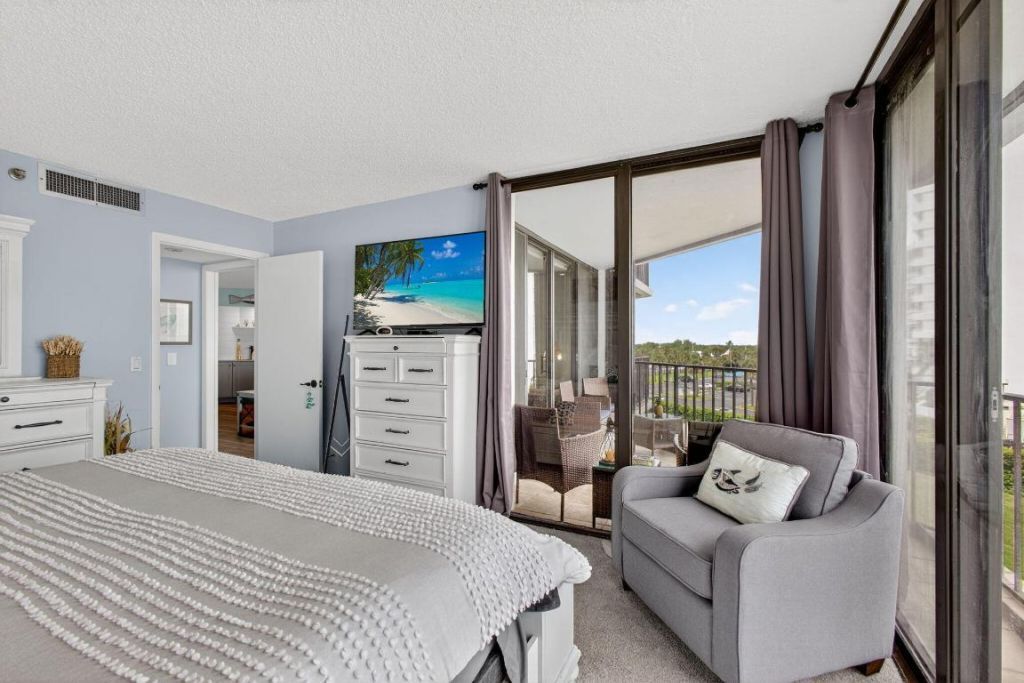 9650 S Ocean Drive, Unit 302, Jensen Beach, FL 34957 Photo