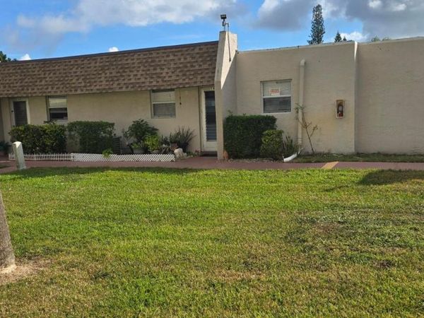 300 Bonnie Blvd, Unit 144, Palm Springs, FL 33461