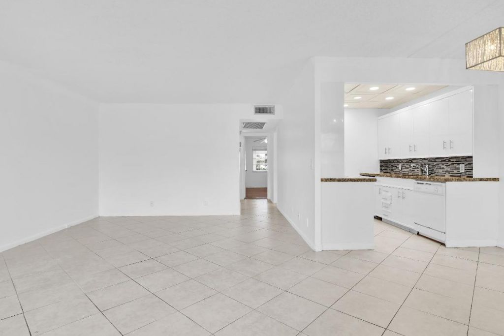 2043 Cornwall C, Unit 2043, Boca Raton, FL 33434 Photo