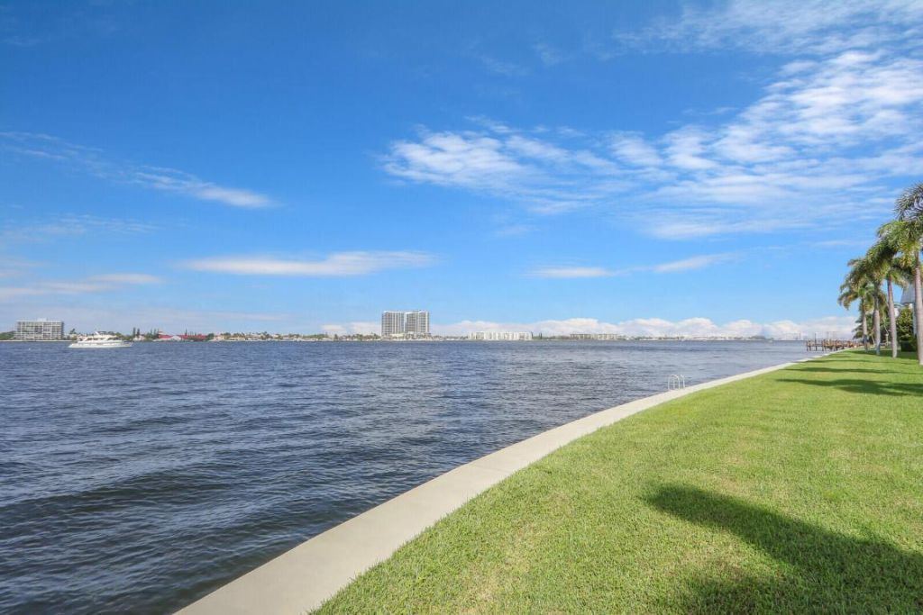 1025 Sugar Sands Boulevard, Unit 159, Singer Island, FL 33404 Photo