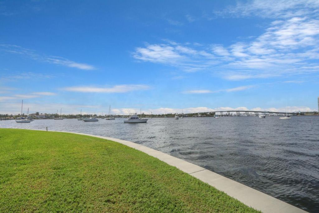 1025 Sugar Sands Boulevard, Unit 159, Singer Island, FL 33404 Photo