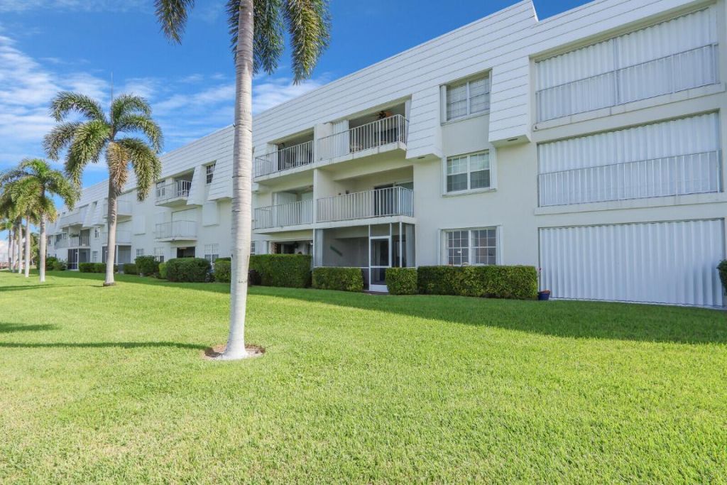1025 Sugar Sands Boulevard, Unit 159, Singer Island, FL 33404 Photo