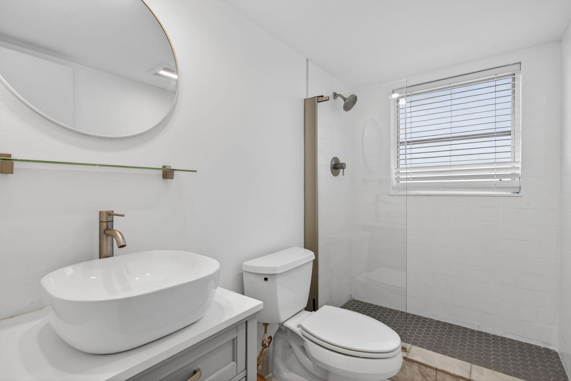 3960 Oaks Clubhouse Drive, Unit 512, Pompano Beach, FL 33069 Photo