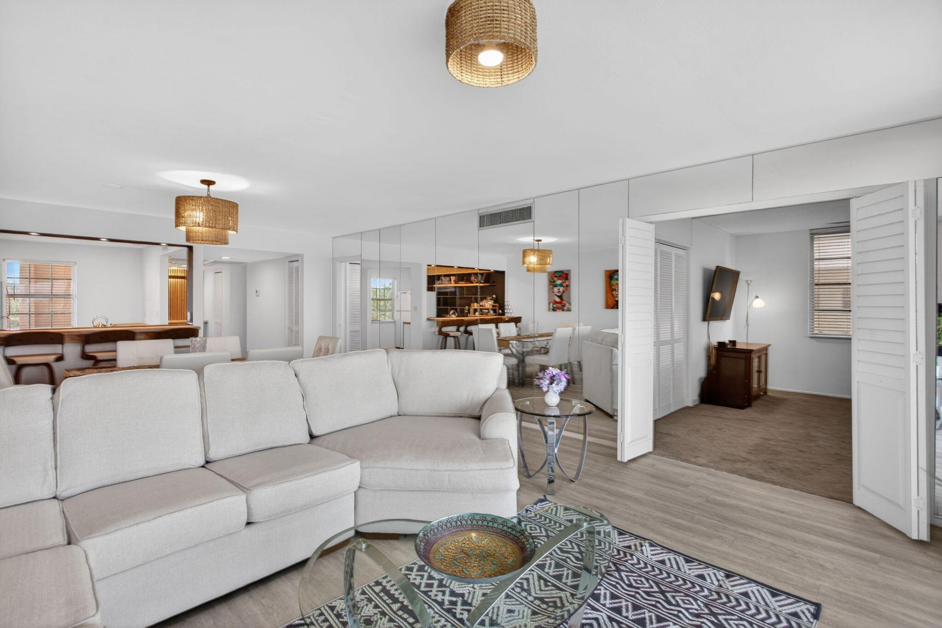 3960 Oaks Clubhouse Drive, Unit 512, Pompano Beach, FL 33069 Photo