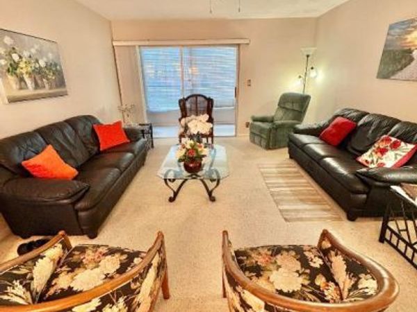 19 Golfs Edge F, West Palm Beach, FL 33417