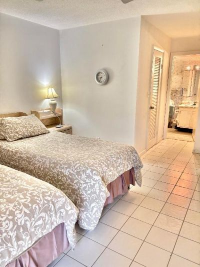 19 Golfs Edge F, West Palm Beach, FL 33417 Photo