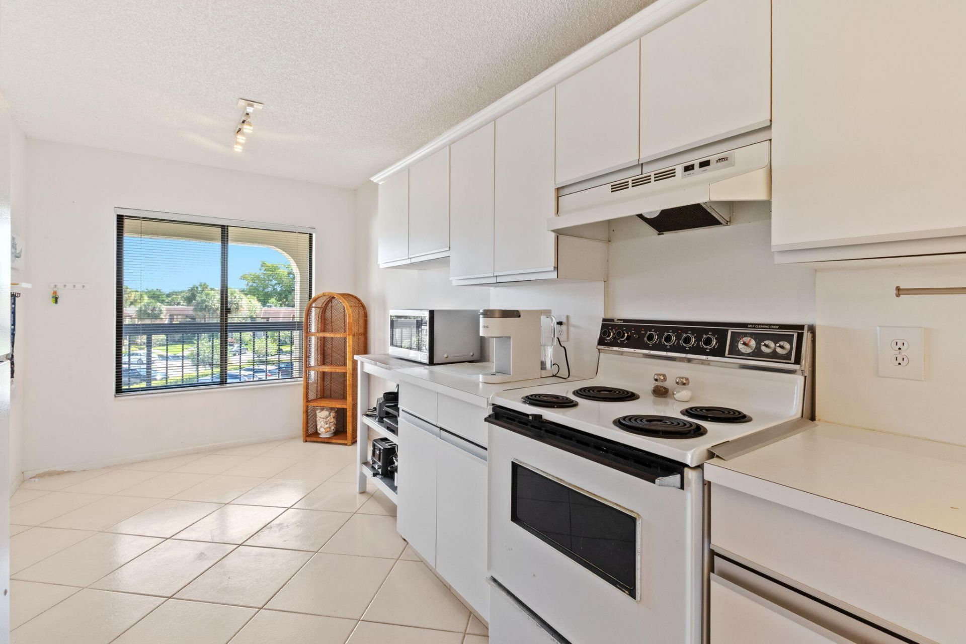 5380 Cedar Lake Drive, Unit 303, Boynton Beach, FL 33437 Photo