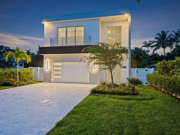 827 N Lake Avenue, Delray Beach, FL 33483