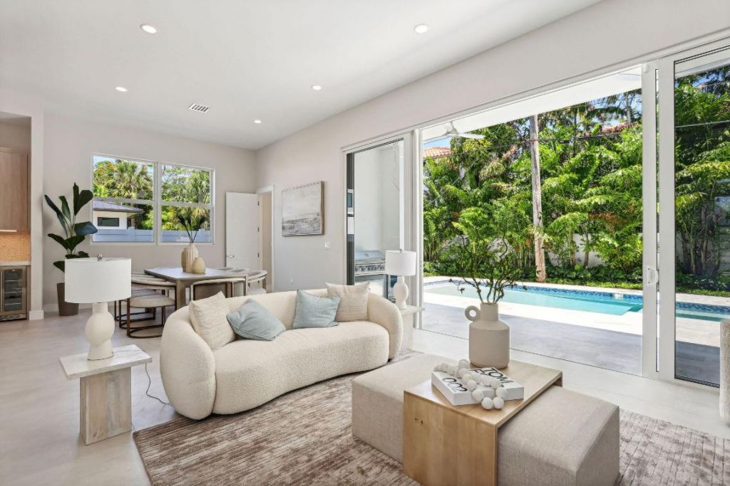 827 N Lake Avenue, Delray Beach, FL 33483 Photo