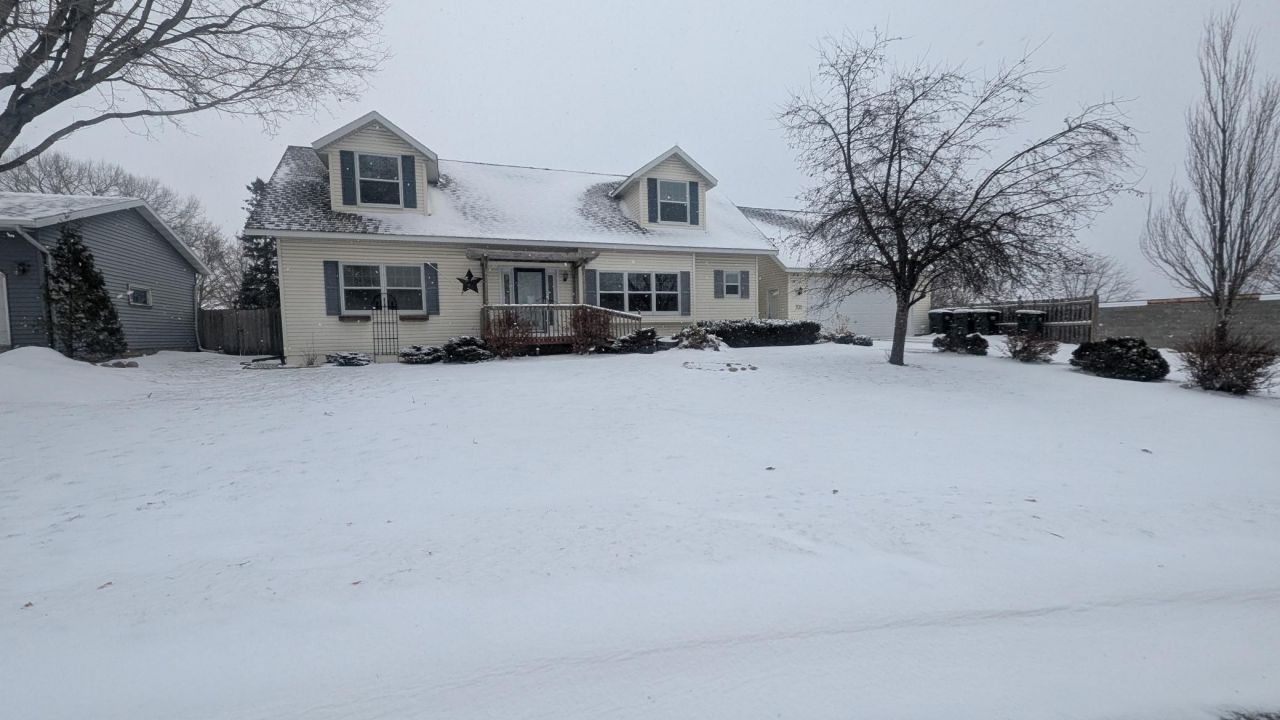 701 Aspen Drive, Saint Peter, MN 56082 Main Photo