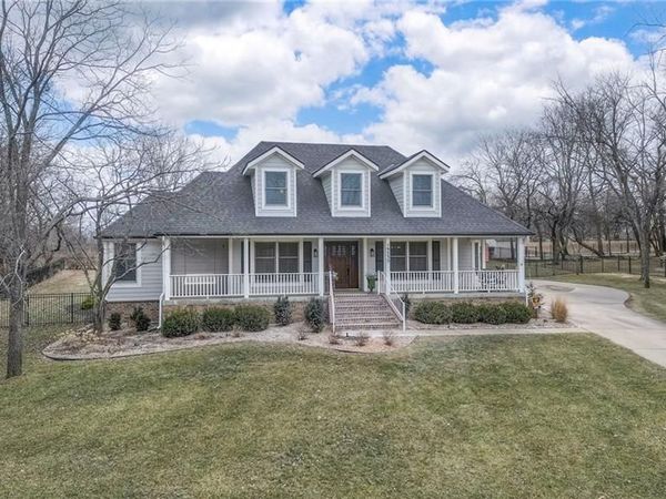 19535 Birch Street, Stilwell, KS 66085