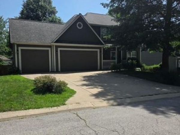 728 S Kisner Drive, Independence, MO 64056
