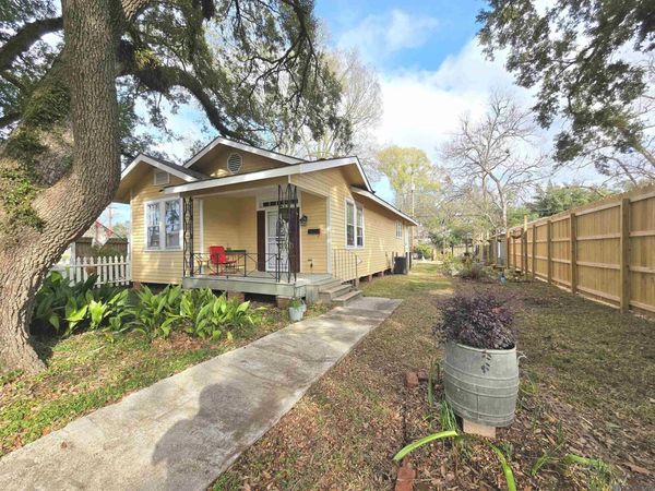 133 St Rose Ave, Baton Rouge, LA 70806