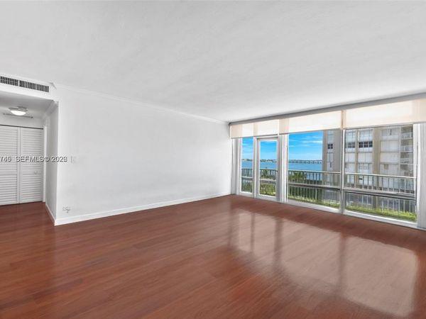 1408 Brickell Bay Dr, Unit 807, Miami, FL 33131