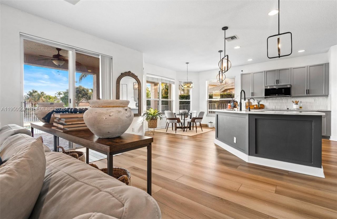 5923 NW 54th Cir, Coral Springs, FL 33067 Photo