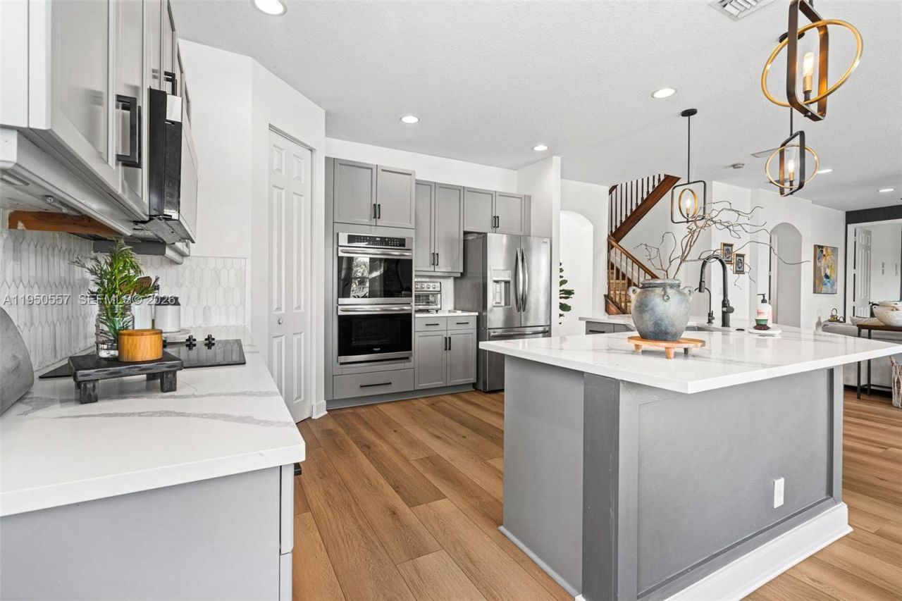 5923 NW 54th Cir, Coral Springs, FL 33067 Photo