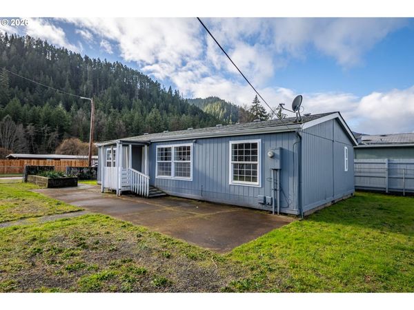 47757 FAIRY GLEN DR, Oakridge, OR 97463