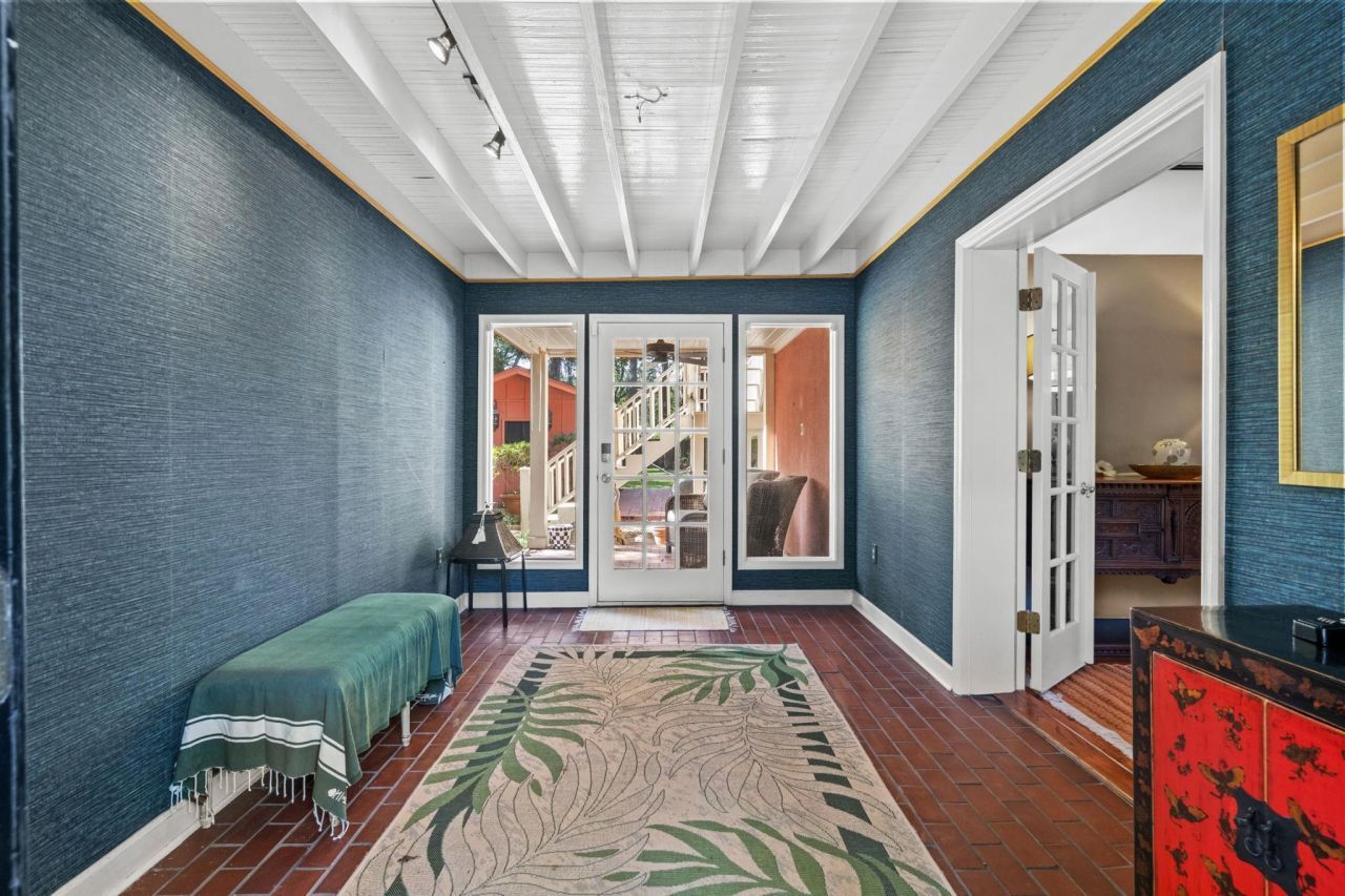 209 82nd Ave. N Photo 13