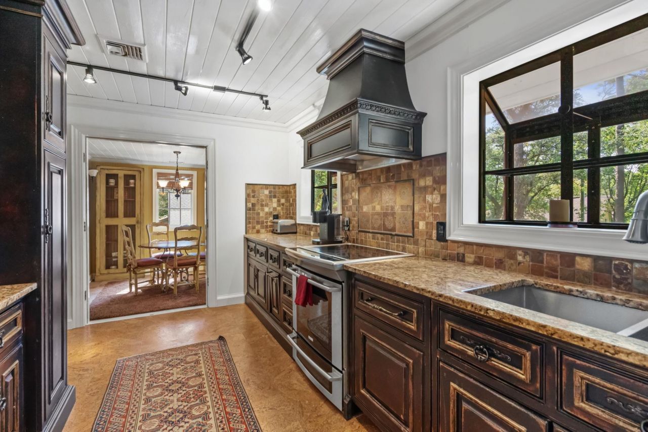 209 82nd Ave. N Photo 15