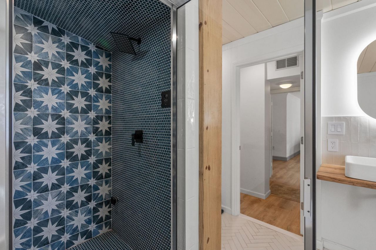 209 82nd Ave. N Photo 21