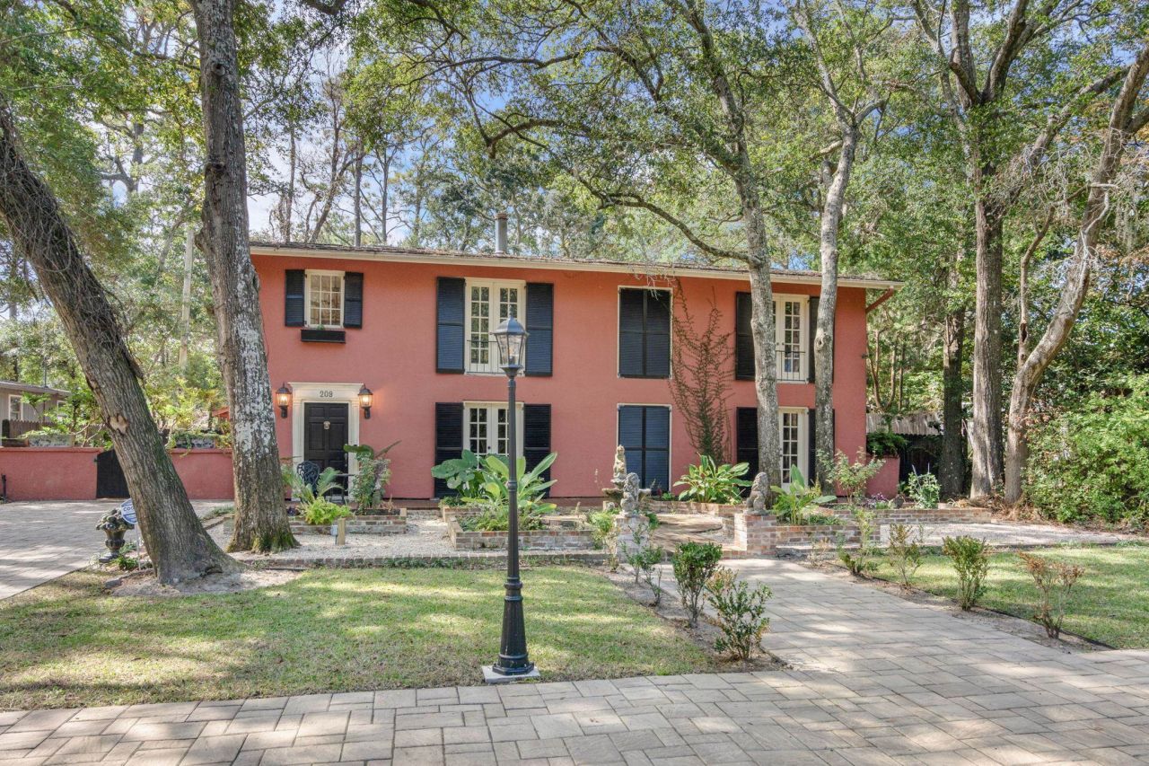 209 82nd Ave. N Photo 25