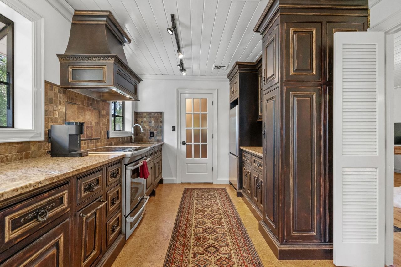 209 82nd Ave. N Photo 27