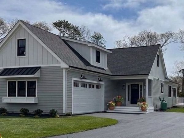 21 Josiah Path, Falmouth, MA 02540