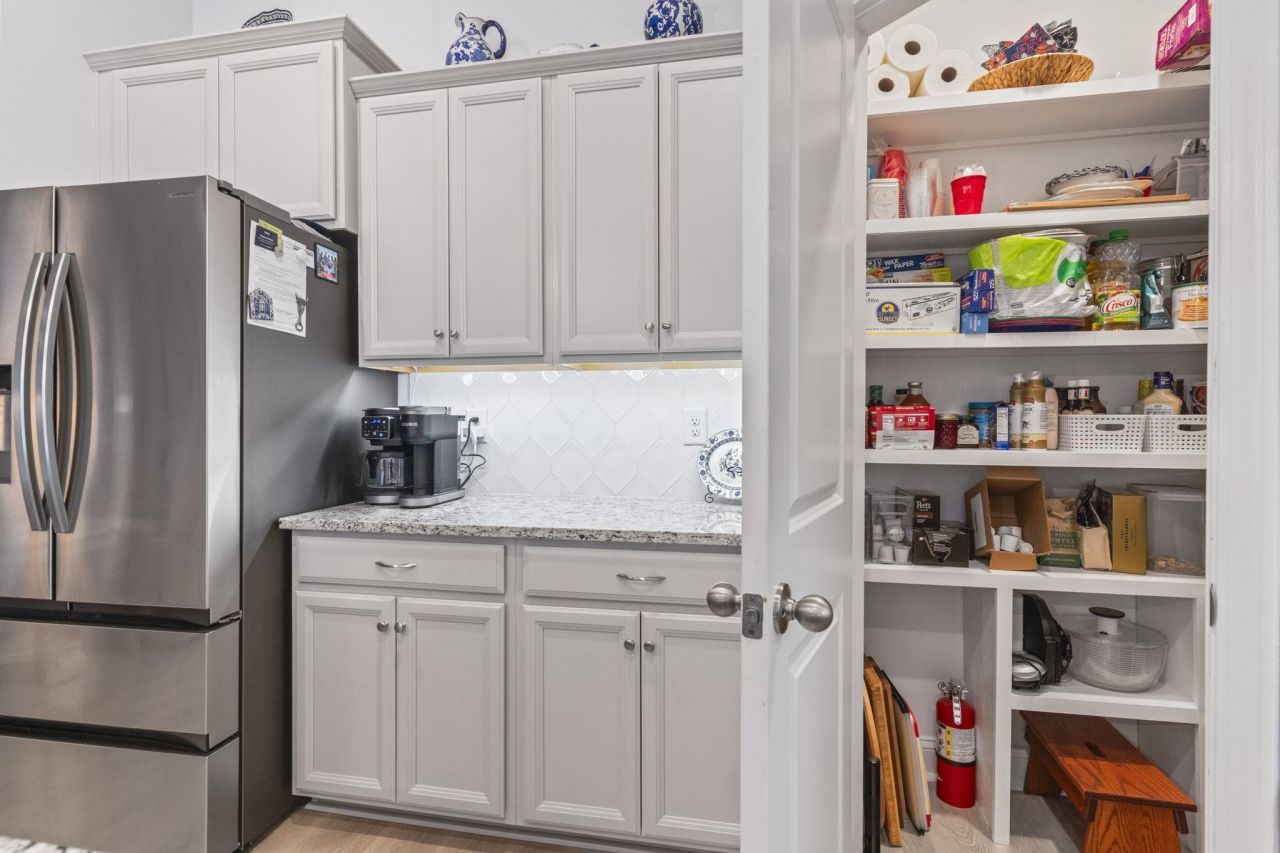 3111 Sutherland Dr. Photo 19