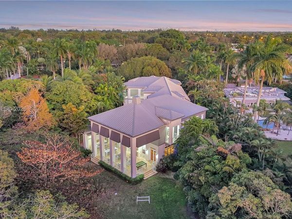 101 Holly Ln, Plantation, FL 33317