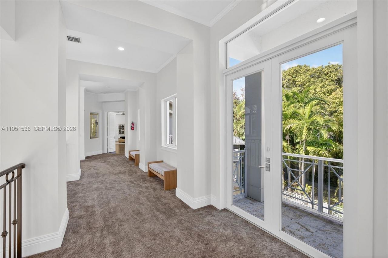 101 Holly Ln, Plantation, FL 33317 Photo