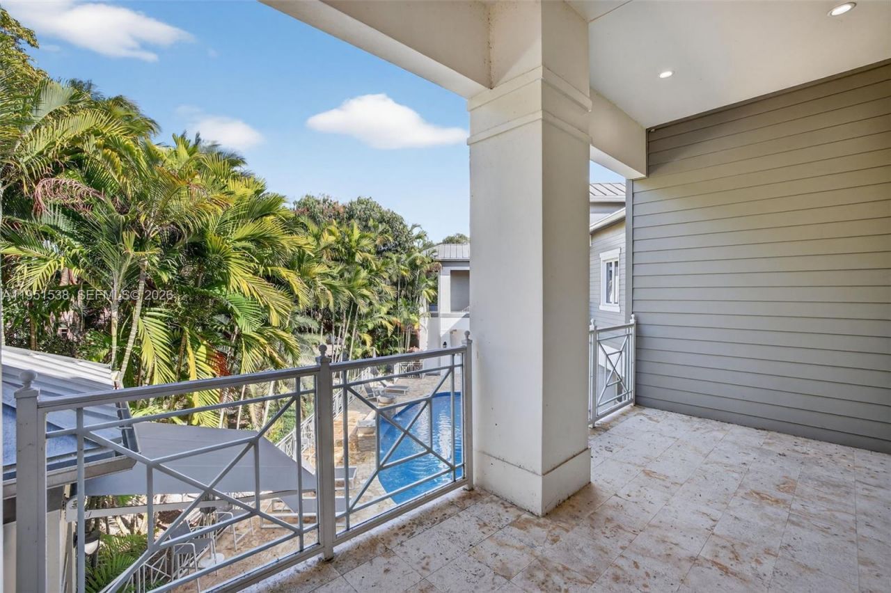 101 Holly Ln, Plantation, FL 33317 Photo