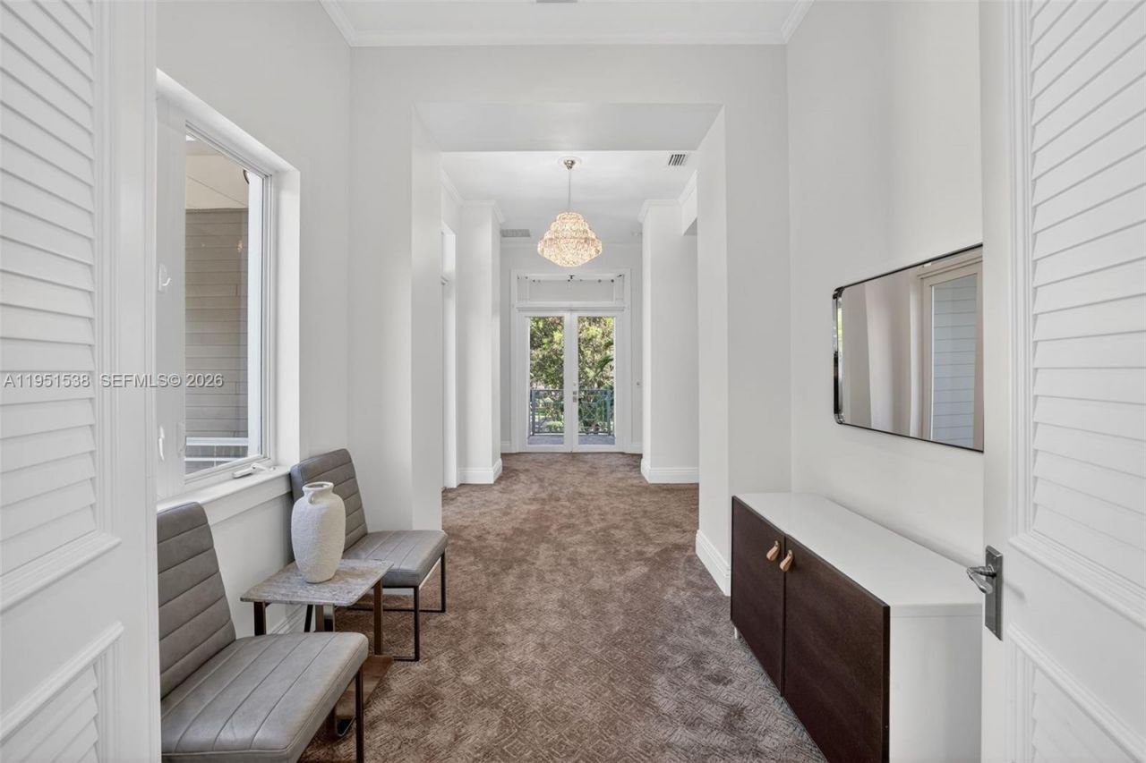 101 Holly Ln, Plantation, FL 33317 Photo