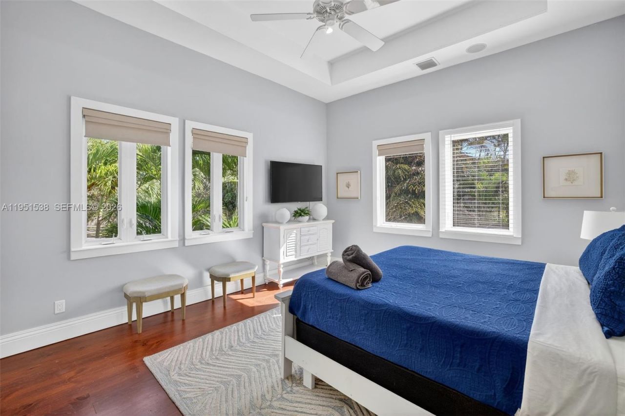 101 Holly Ln, Plantation, FL 33317 Photo