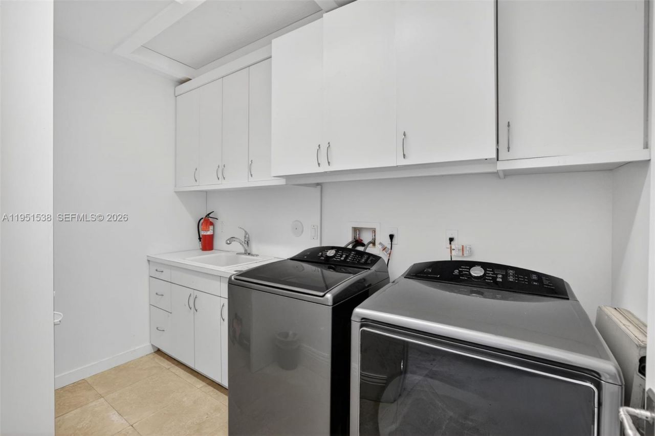 101 Holly Ln, Plantation, FL 33317 Photo