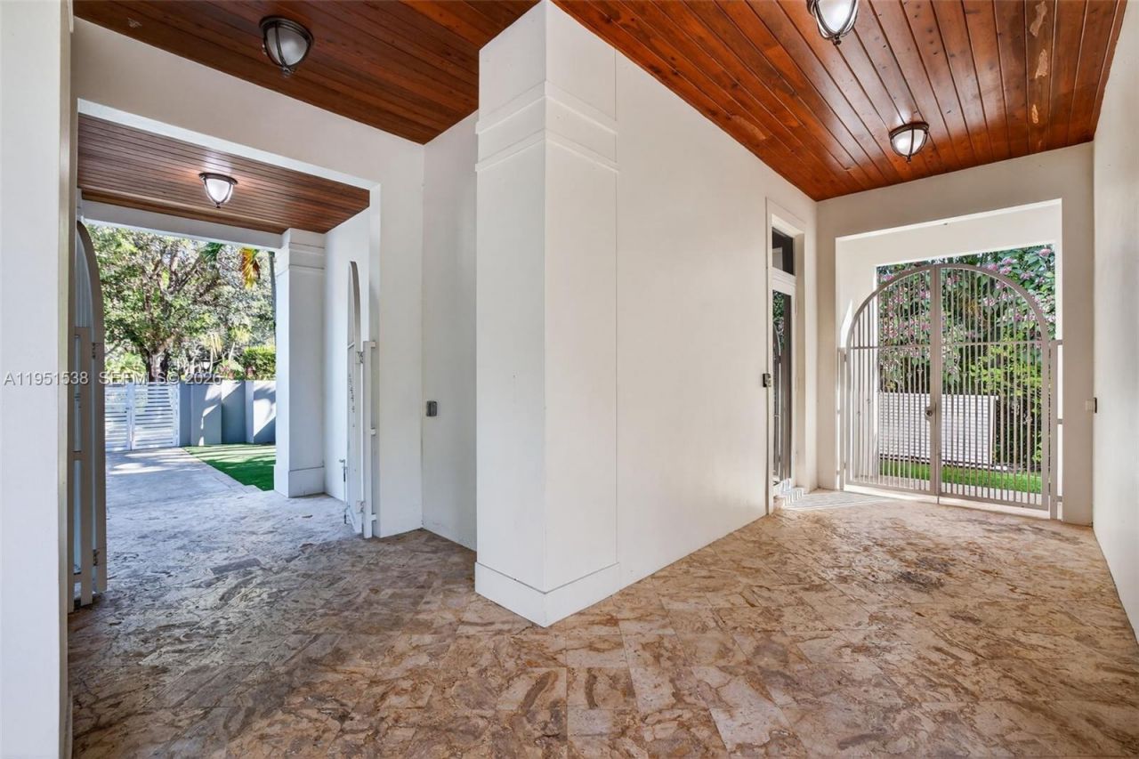 101 Holly Ln, Plantation, FL 33317 Photo