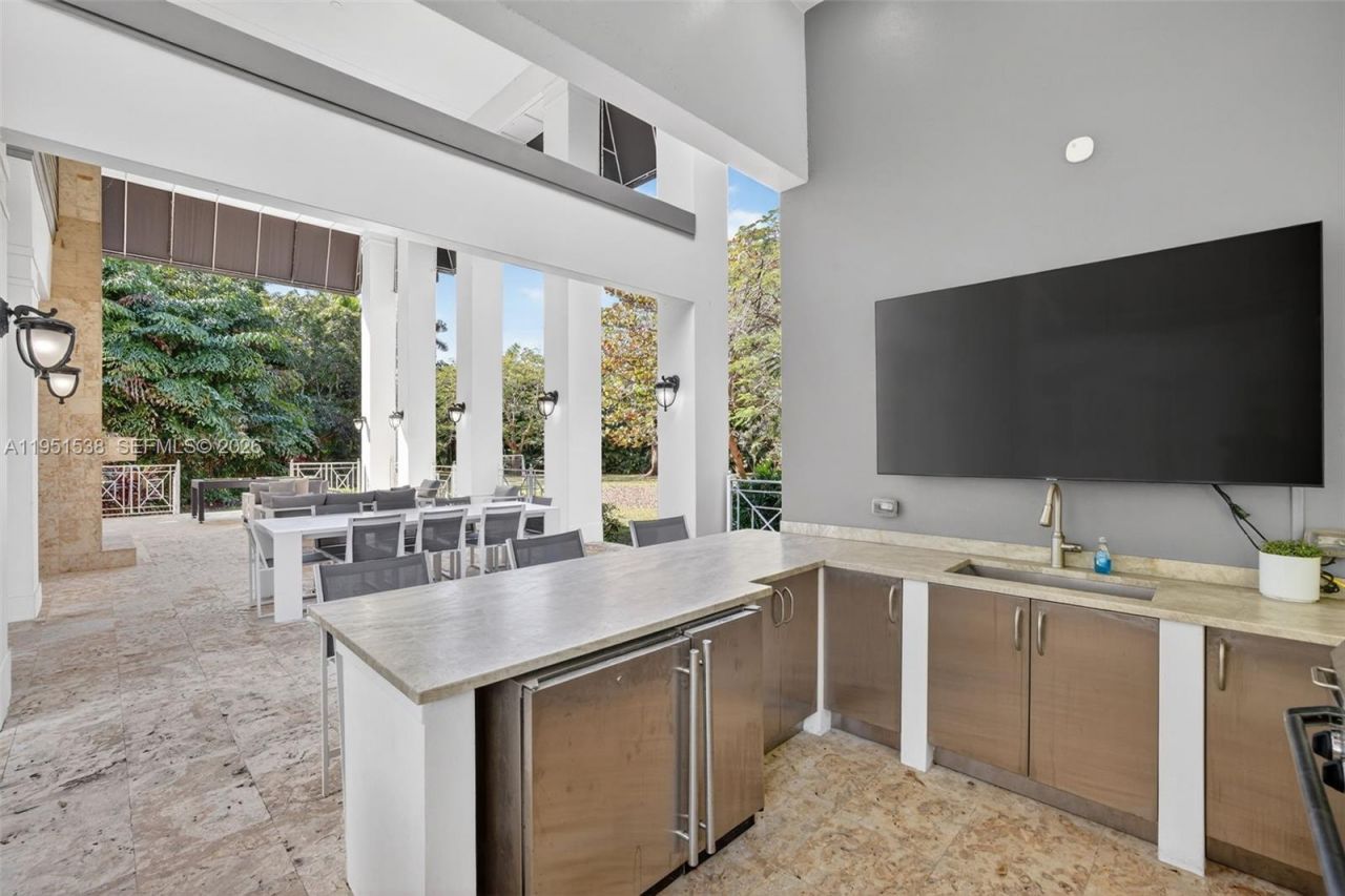 101 Holly Ln, Plantation, FL 33317 Photo