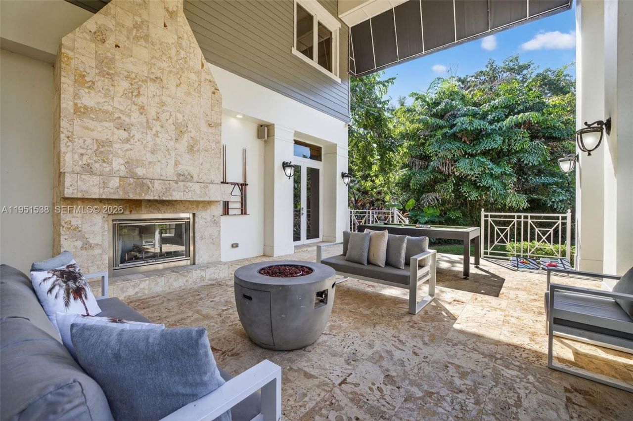 101 Holly Ln, Plantation, FL 33317 Photo