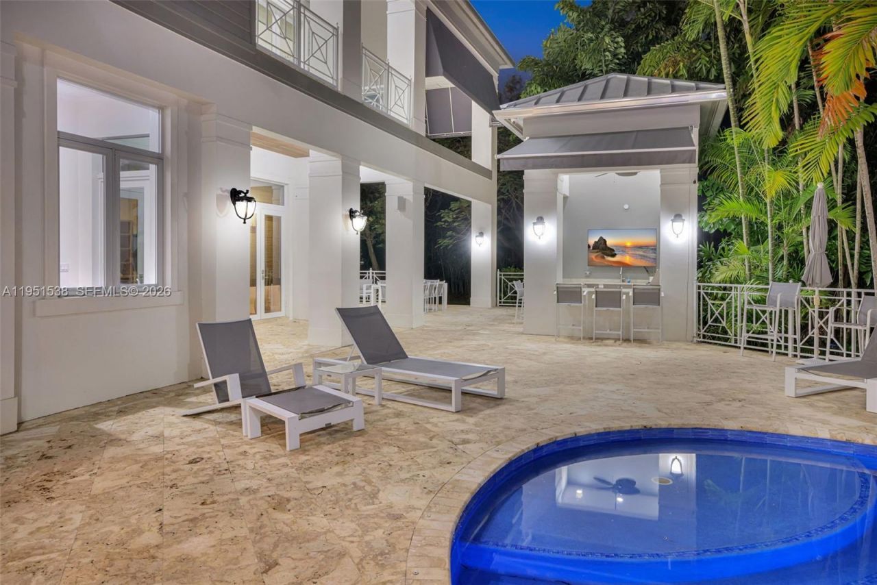 101 Holly Ln, Plantation, FL 33317 Photo