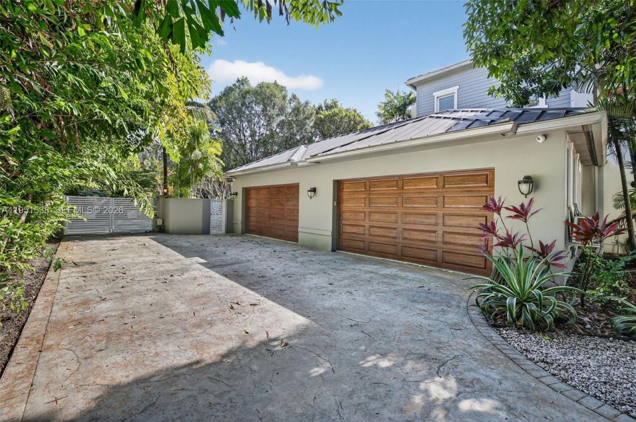 101 Holly Ln, Plantation, FL 33317 Photo