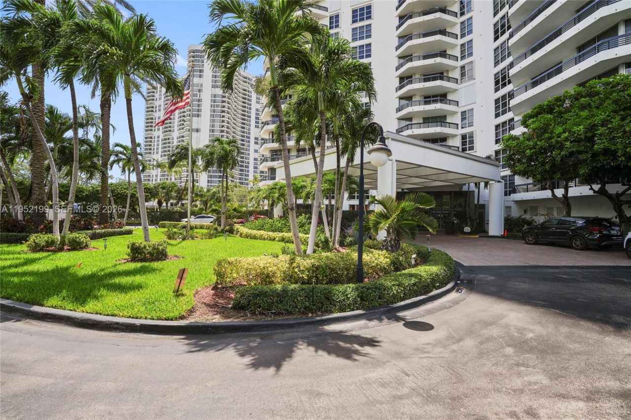 3500 Mystic Pointe Dr, Unit 2908, Aventura, FL 33180 Photo