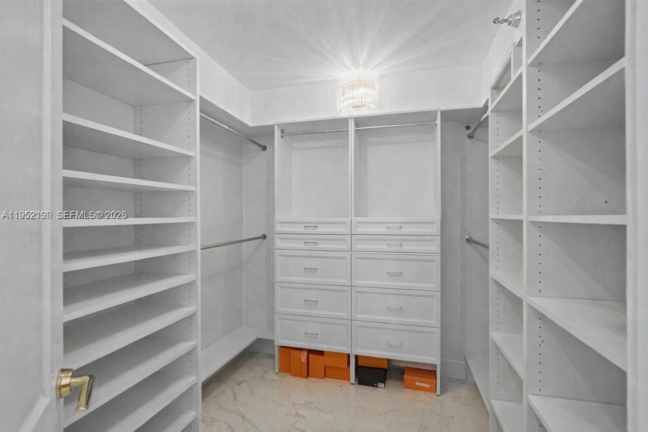 3500 Mystic Pointe Dr, Unit 2908, Aventura, FL 33180 Photo