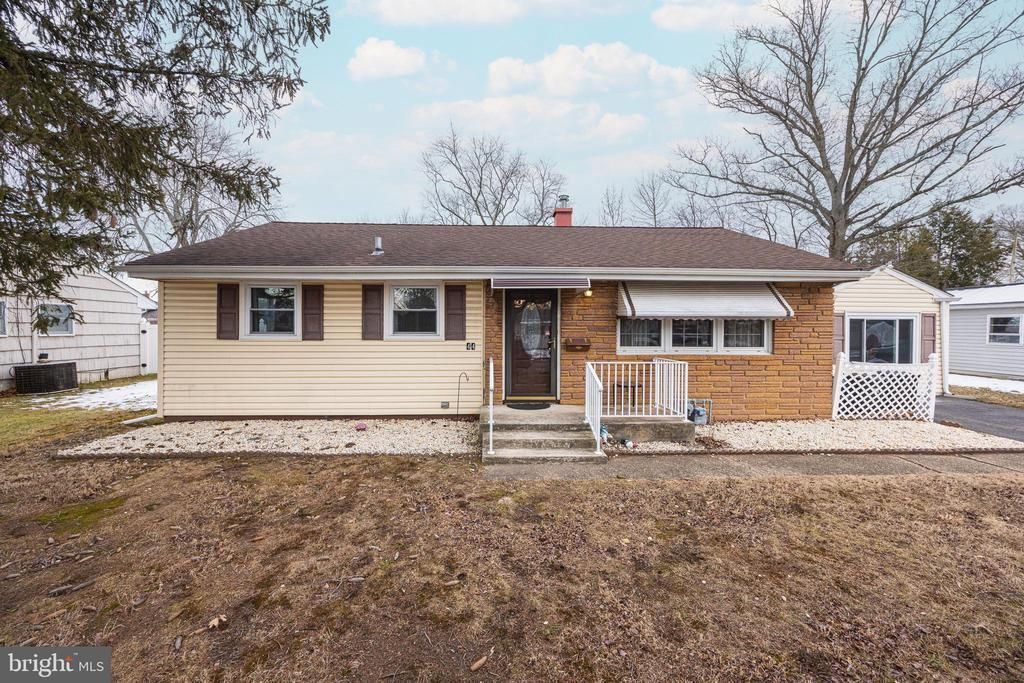 44 Matthew Drive, Hamilton, NJ 08690 Main Photo