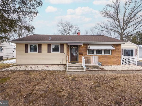 44 MATTHEW DRIVE, HAMILTON, NJ 08690