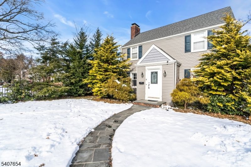 303 Ashland Rd, Middlesex, NJ 08846 Main Photo